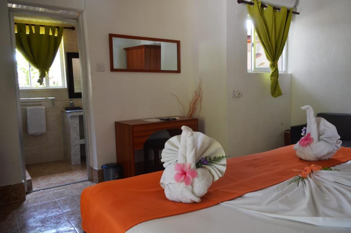 Rising Sun Guesthouse La Digue Εξωτερικό φωτογραφία